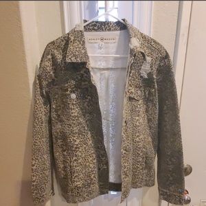 Oversized Button up leopard print jacket